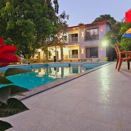 Riverland Farm And Resort Karjat Esterno foto