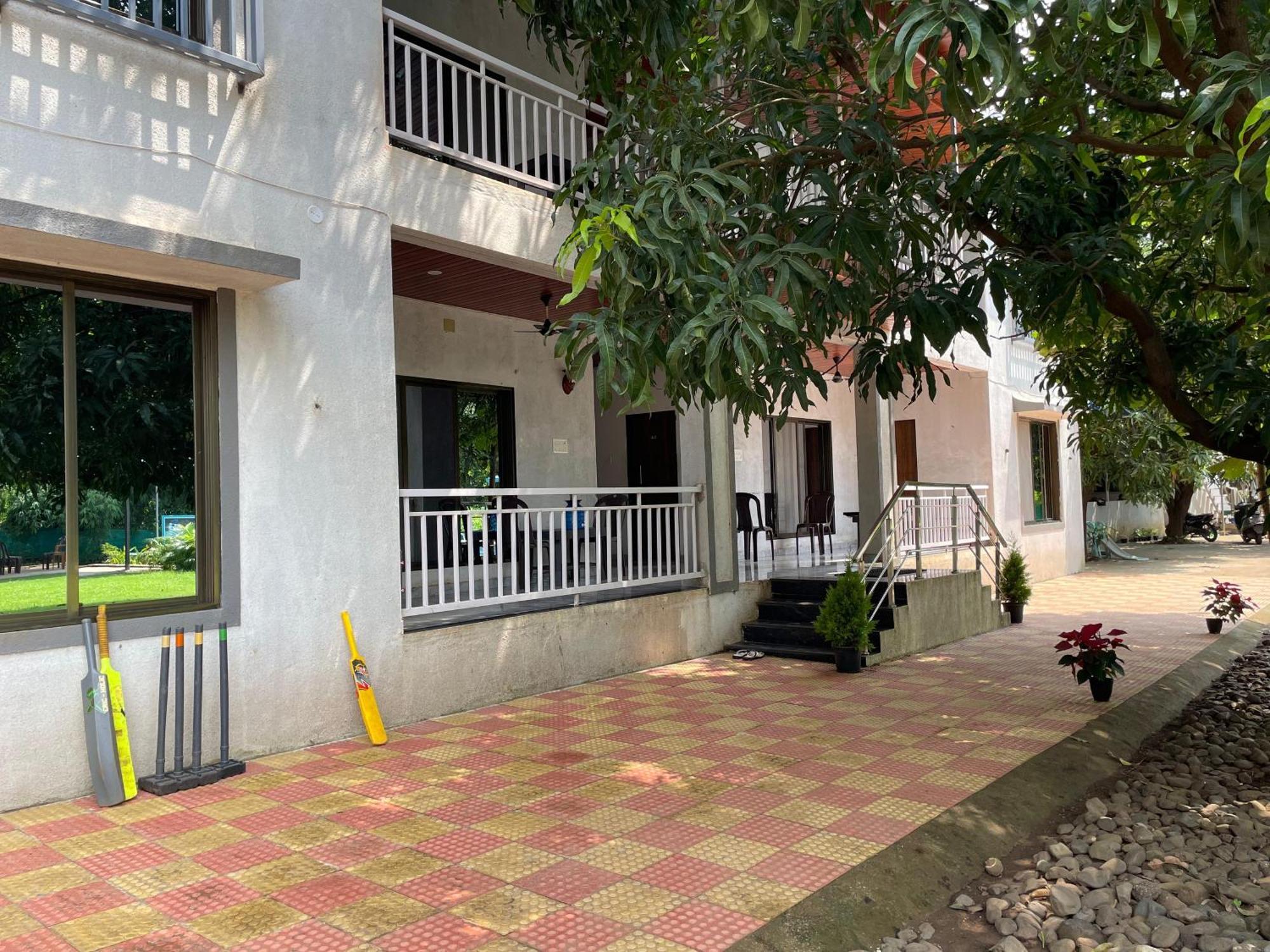Riverland Farm And Resort Karjat Esterno foto