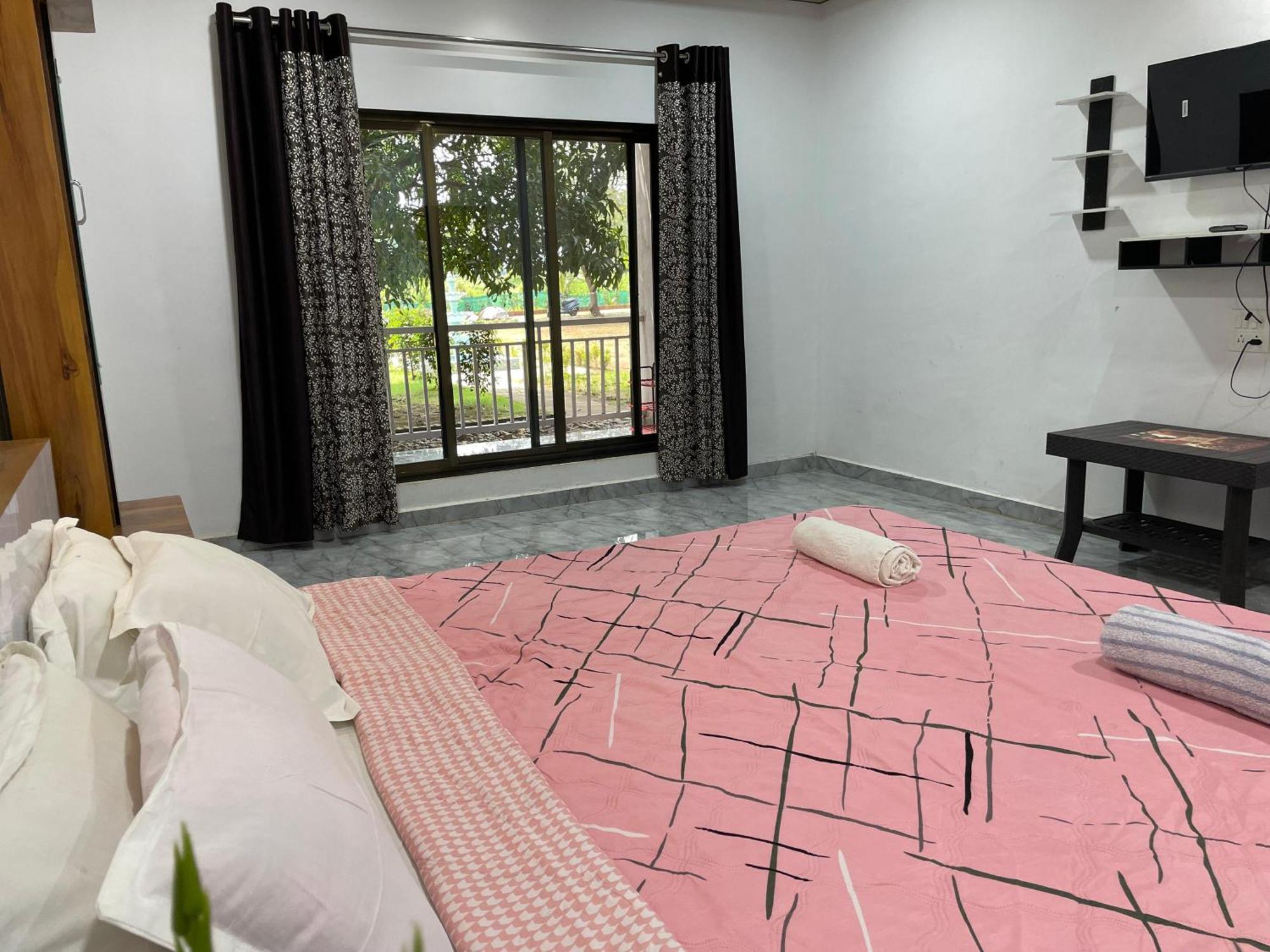 Riverland Farm And Resort Karjat Esterno foto