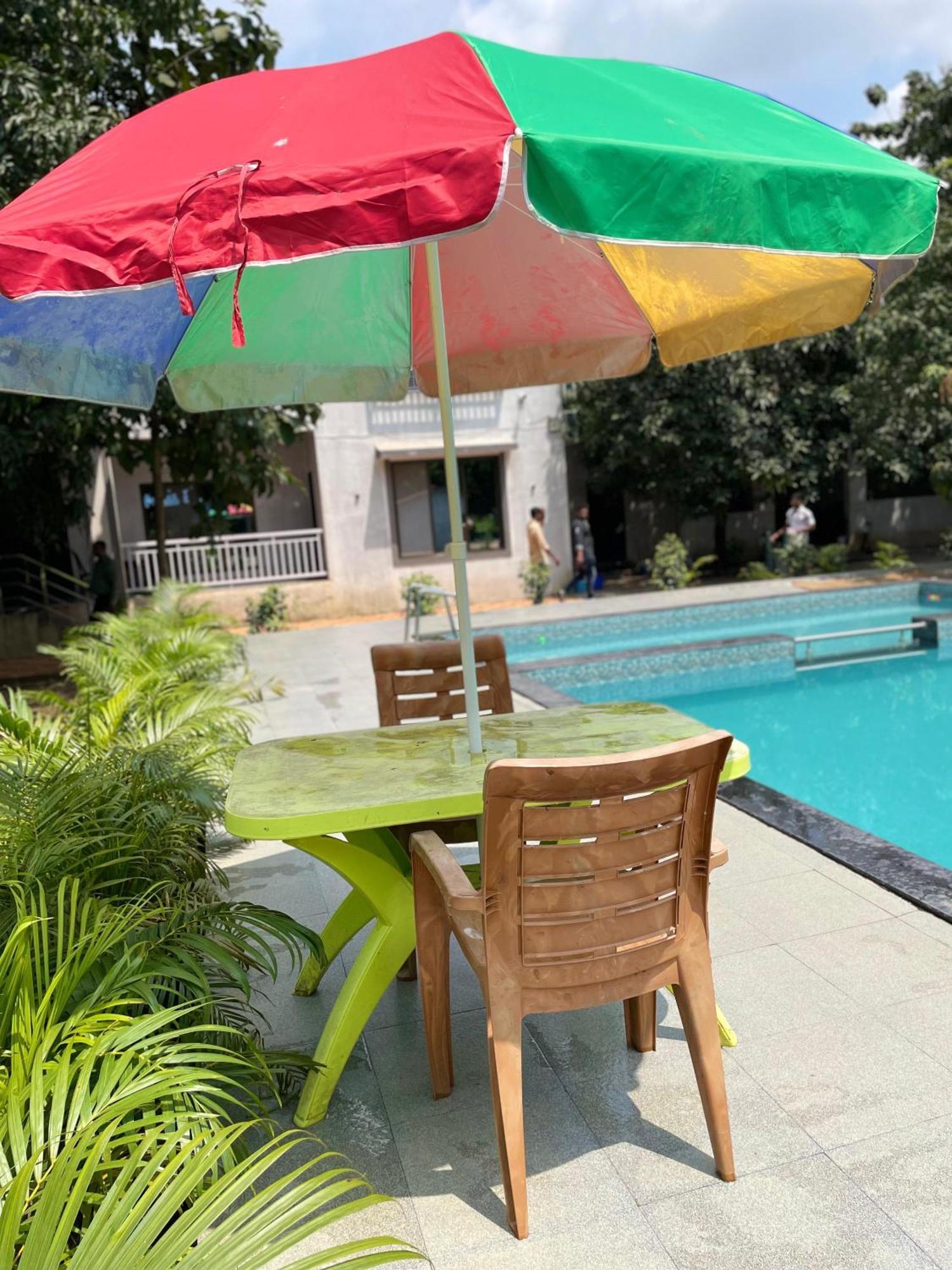 Riverland Farm And Resort Karjat Esterno foto