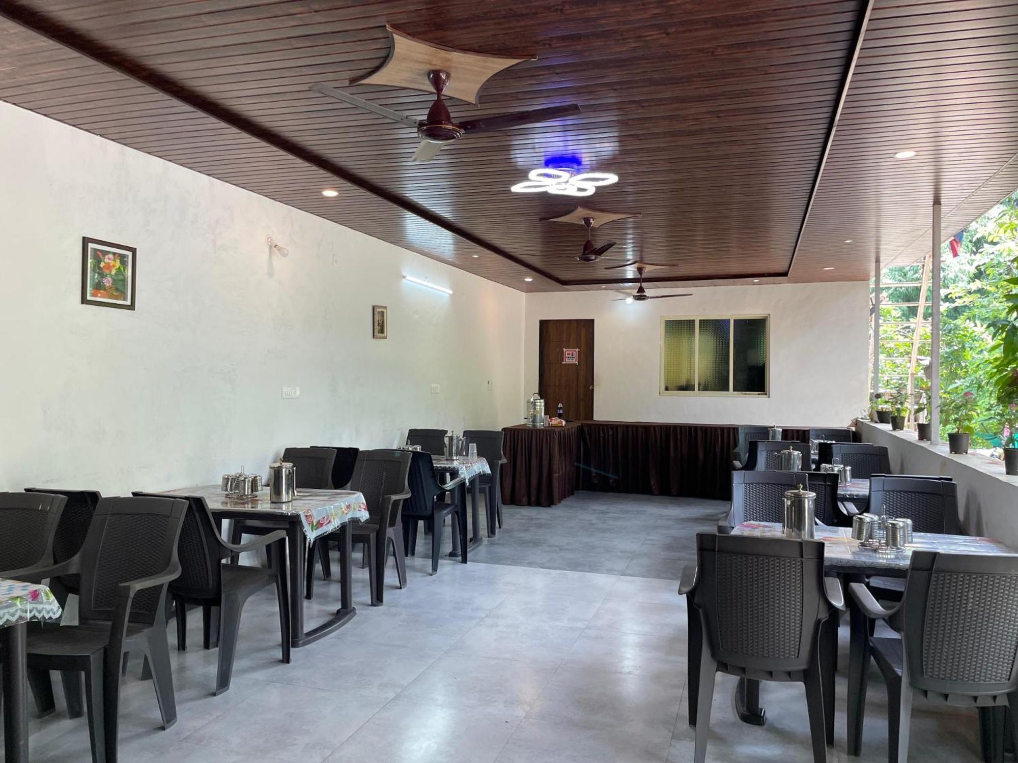 Riverland Farm And Resort Karjat Esterno foto