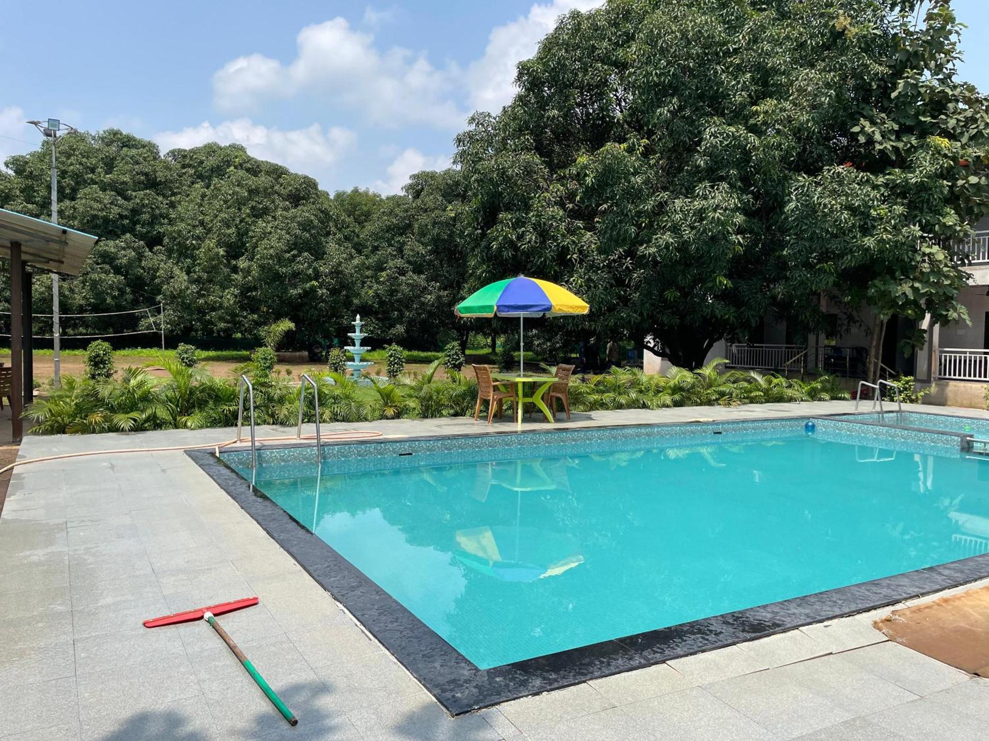 Riverland Farm And Resort Karjat Esterno foto