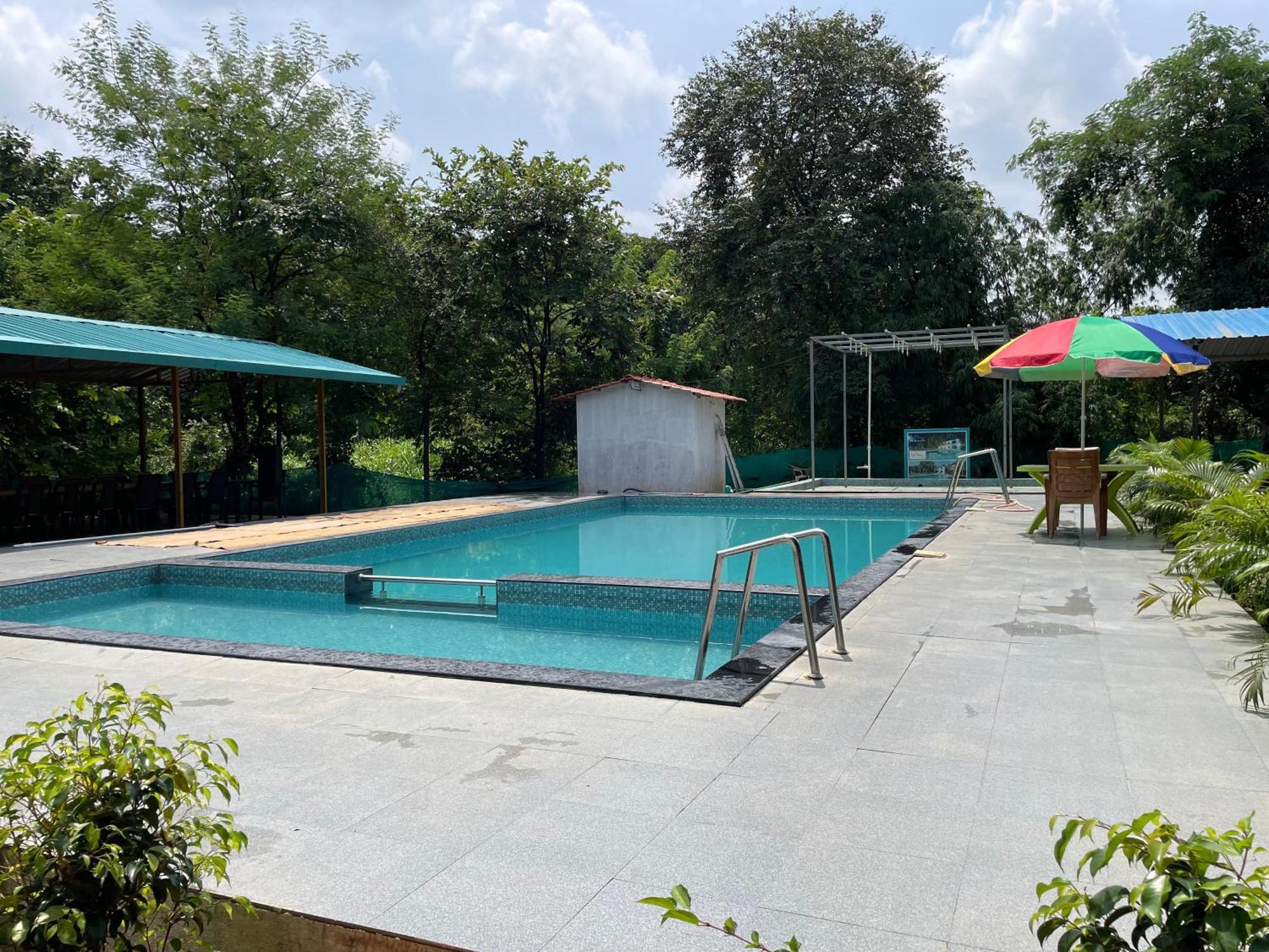 Riverland Farm And Resort Karjat Esterno foto
