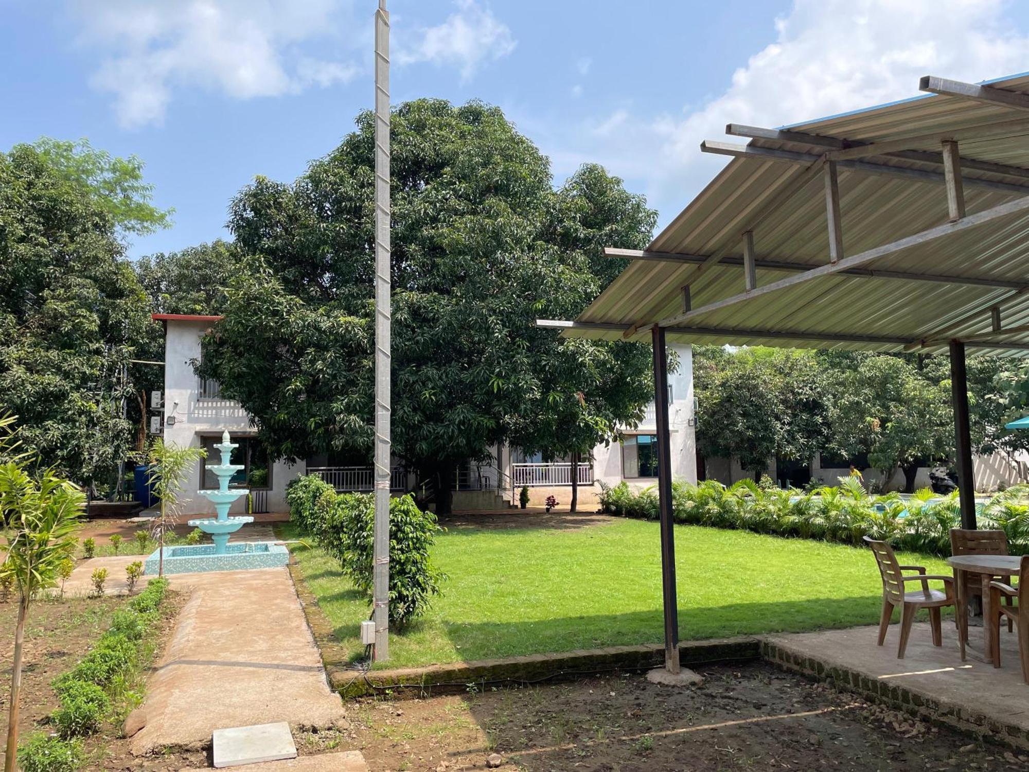 Riverland Farm And Resort Karjat Esterno foto