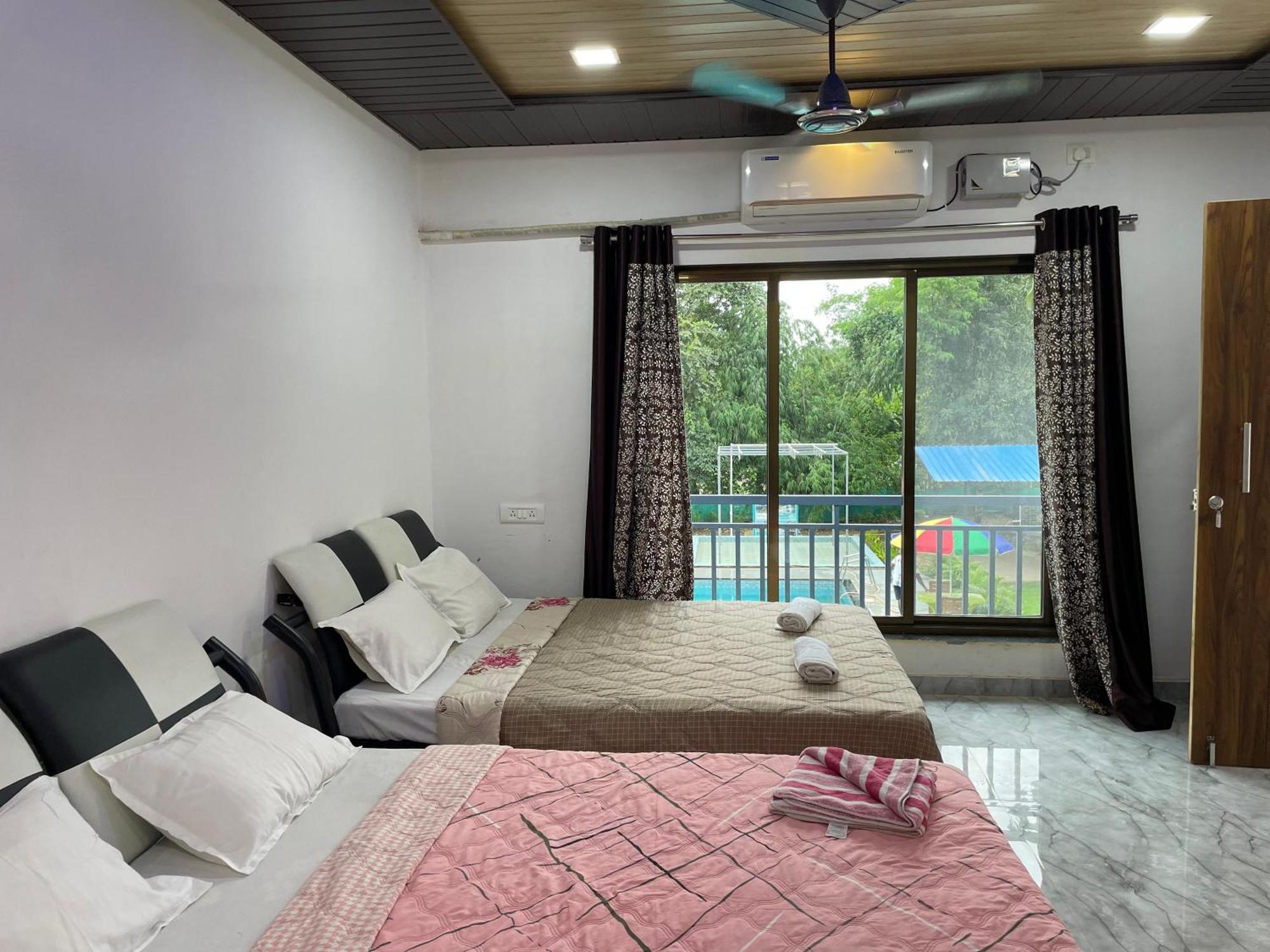 Riverland Farm And Resort Karjat Esterno foto