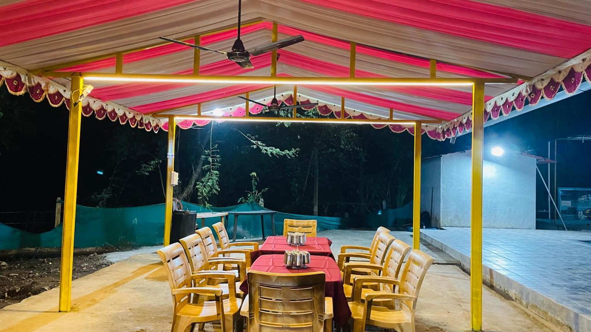 Riverland Farm And Resort Karjat Esterno foto